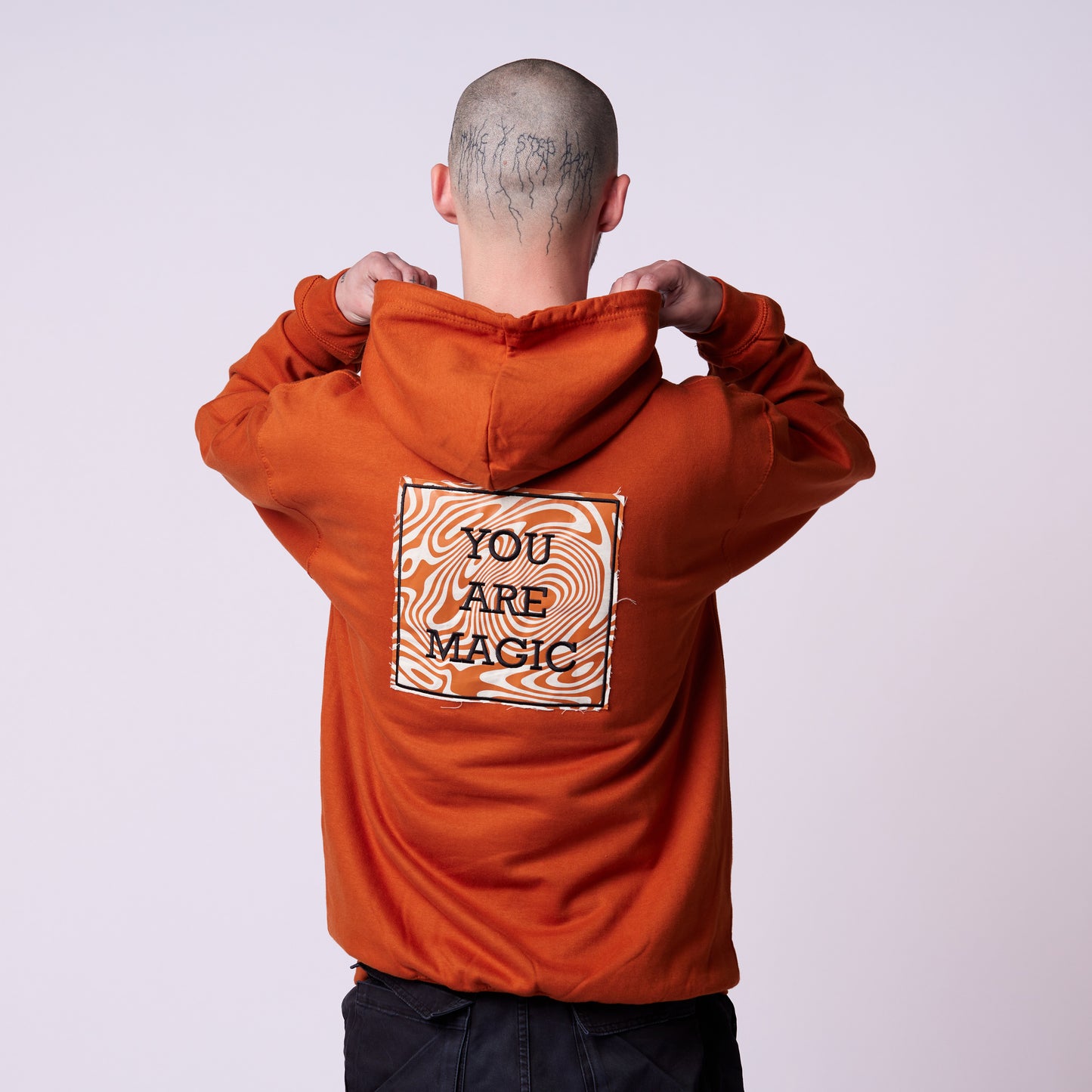 Hoodie streetwear brodé édition limitée - YOU ARE MAGIC / LACOLAB