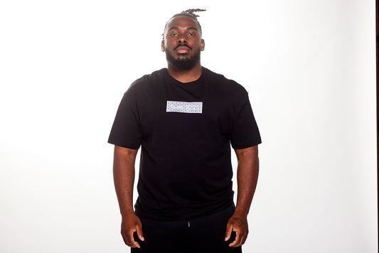 T-shirt streetwear brodé édition limitée - THE WALL / LACOLAB