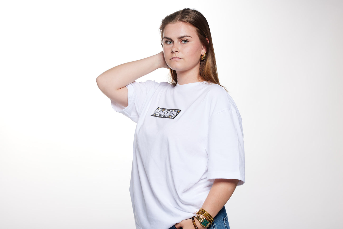 T-shirt streetwear brodé édition limitée - HUSTLE / LACOLAB