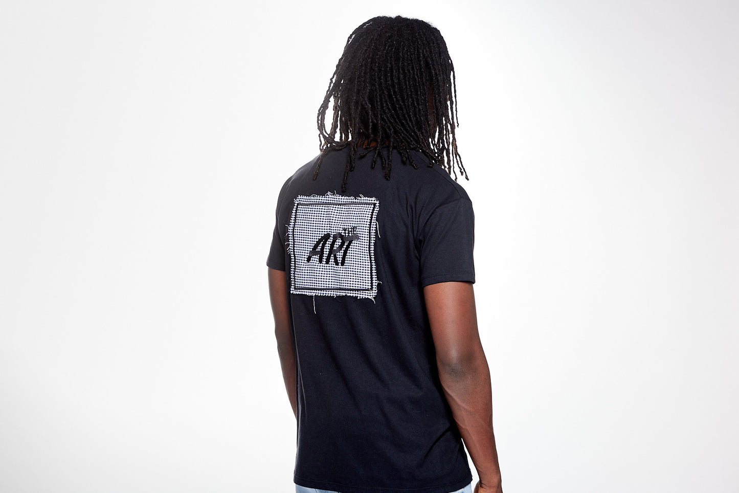 T-shirt streetwear brodé édition limitée - THE ART / LACOLAB
